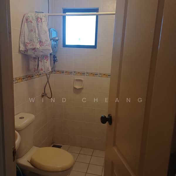 Kondominium untuk Dijual di Pelangi Utama - Wind Cheang - Bathroom - PropertyGuru.com.my