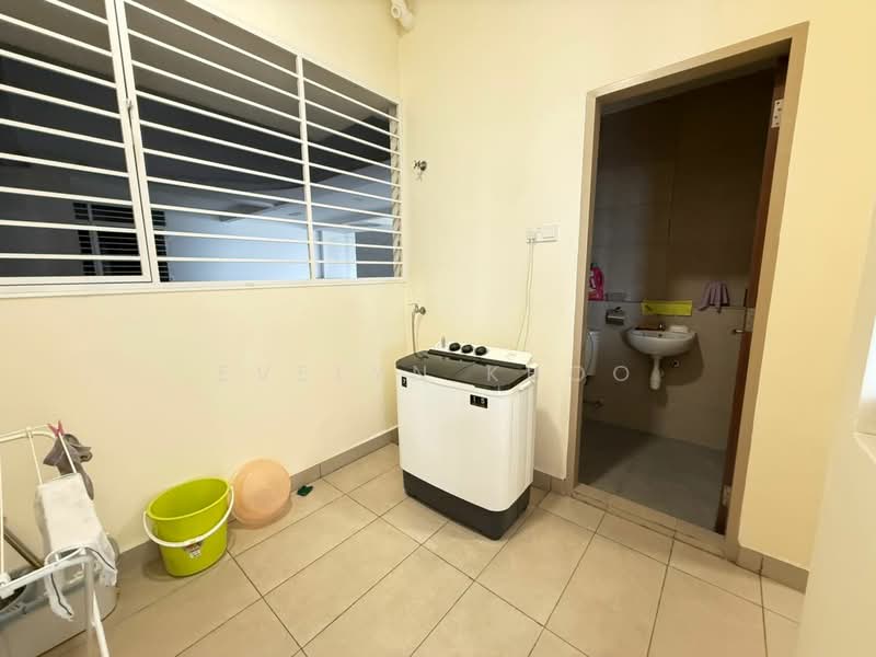 Condominium for Sale at Villa Crystal - Evelyn Khoo - Laundry - PropertyGuru.com.my