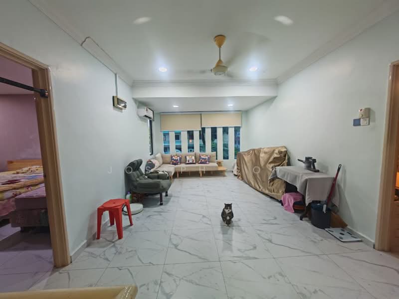 Rumah Teres 2 Tingkat untuk Dijual di Taman Mount Austin (Tebrau) - Joseph Goh - Living Room - PropertyGuru.com.my