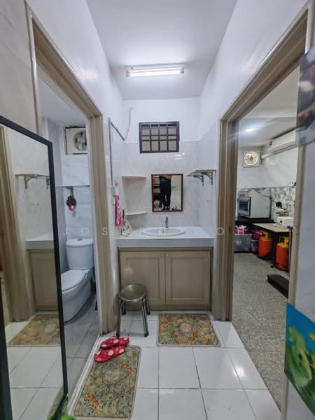 Rumah Teres 2 Tingkat untuk Dijual di Taman Mount Austin (Tebrau) - Joseph Goh - Bathroom - PropertyGuru.com.my