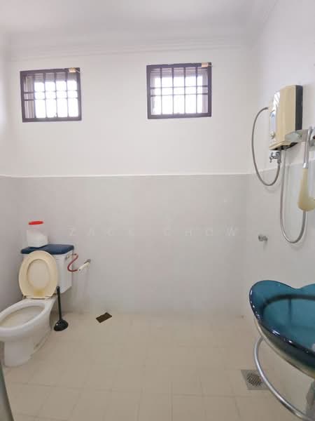 Rumah Teres 1 Tingkat untuk Dijual di Bandar Seri Alam (Masai) - Zack Chow - Bathroom - PropertyGuru.com.my