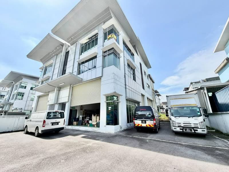 Semi-D Factory for Sale in Shah Alam (Selangor) - Nur Alia Omar - Exterior - PropertyGuru.com.my
