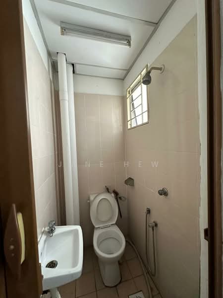 Condominium for Sale at Villa Wangsamas - Jane Hew - Bathroom - PropertyGuru.com.my