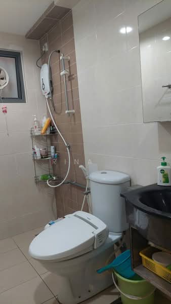 Servis Apartment untuk Dijual di D'Alamanda - Rina . - Bathroom - PropertyGuru.com.my