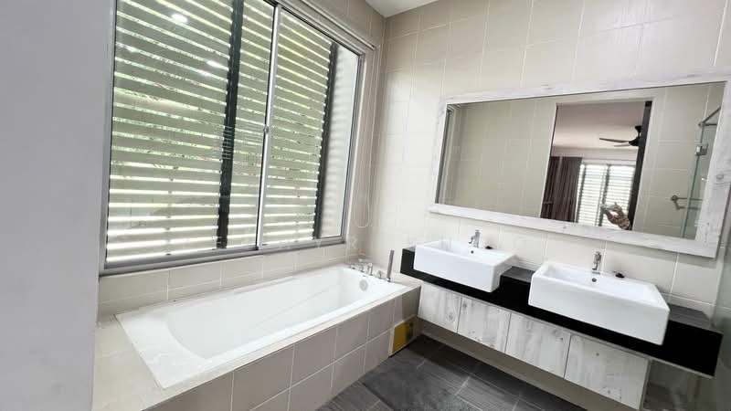 Semi-Detached House for Sale in Taman Nusa Idaman (Iskandar Puteri (Nusajaya)) - Zephyr Khoo - Bathroom - PropertyGuru.com.my