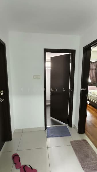 Servis Apartment untuk Dijual di Molek Pulai - Siow Yan Er - Entrance - PropertyGuru.com.my