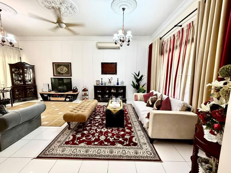 Rumah Teres 3 Tingkat untuk Dijual di Shah Alam (Selangor) - Nur Alia Omar - Living Room - PropertyGuru.com.my