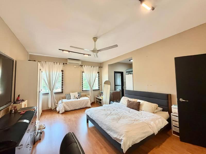 Rumah Teres 3 Tingkat untuk Dijual di Shah Alam (Selangor) - Nur Alia Omar - Bedroom - PropertyGuru.com.my