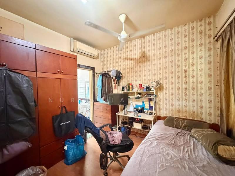 Rumah Teres 3 Tingkat untuk Dijual di Shah Alam (Selangor) - Nur Alia Omar - Bedroom - PropertyGuru.com.my