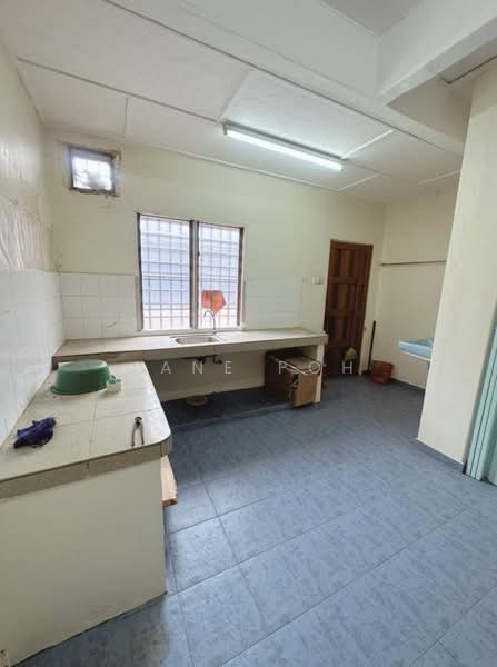 2-storey Terraced House for Sale in Taman Sri Permai 2 (Kluang) - Jane Poh - Kitchen - PropertyGuru.com.my