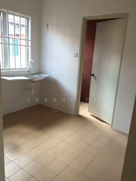 Townhouse for Sale in Bandar Sungai Long (Selangor) - Shanny Tan - Kitchen - PropertyGuru.com.my