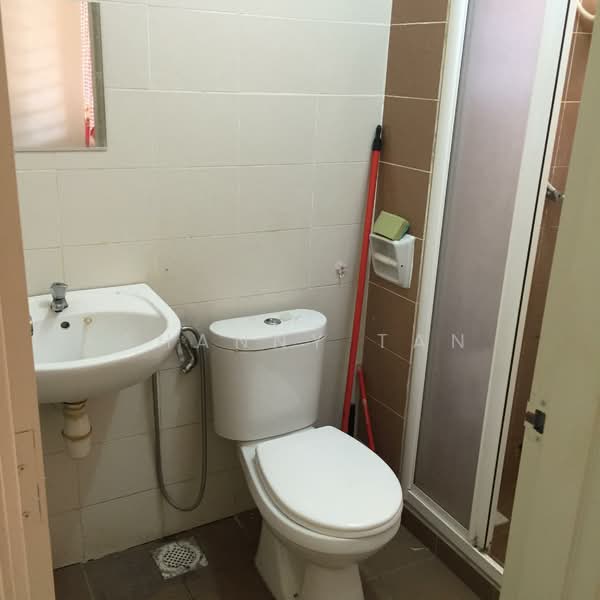 Townhouse for Sale in Bandar Sungai Long (Selangor) - Shanny Tan - Bathroom - PropertyGuru.com.my