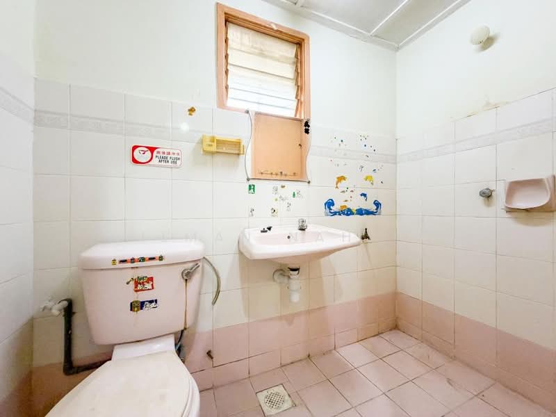 2-storey Terraced House for Sale in Bandar Bukit Puchong (Puchong) - Ilman Nahri - Bathroom - PropertyGuru.com.my