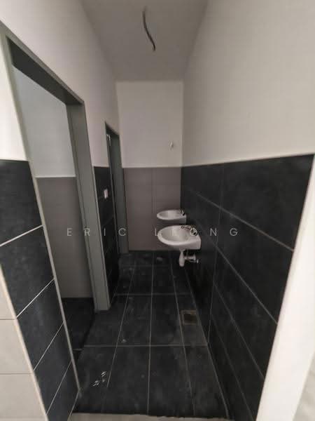 Shop / Office untuk Disewa di Seremban 2 (Negeri Sembilan) - Eric Leong - Bathroom - PropertyGuru.com.my