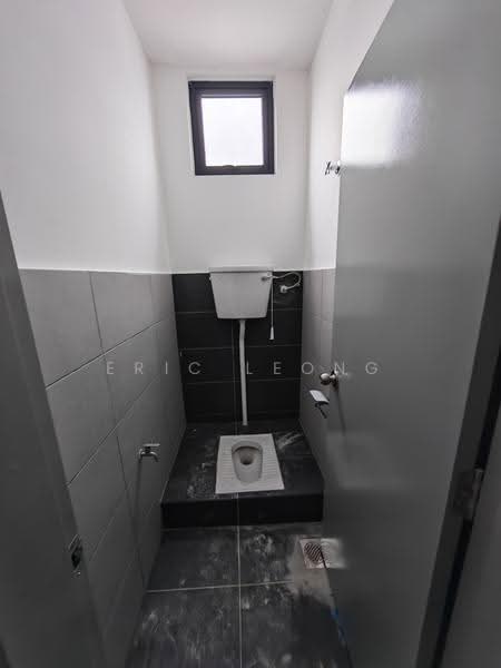 Shop / Office untuk Disewa di Seremban 2 (Negeri Sembilan) - Eric Leong - Bathroom - PropertyGuru.com.my