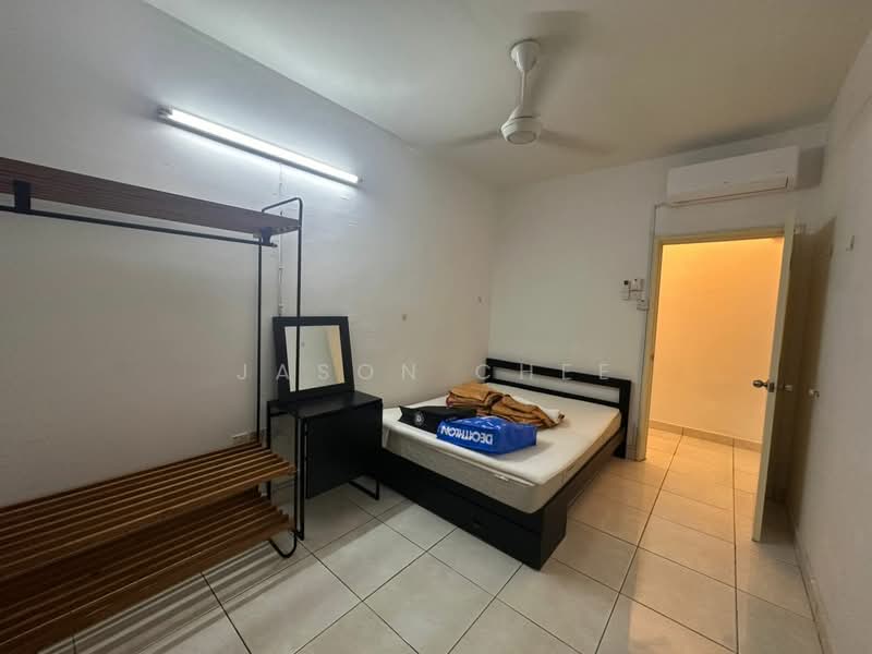 Kondominium untuk Disewa di Perdana View - Jason Chee - Bedroom - PropertyGuru.com.my