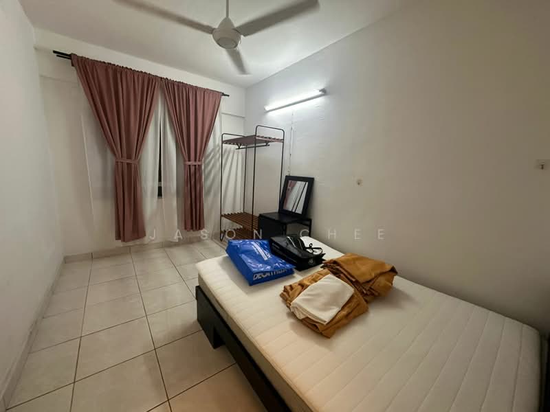Kondominium untuk Disewa di Perdana View - Jason Chee - Bedroom - PropertyGuru.com.my