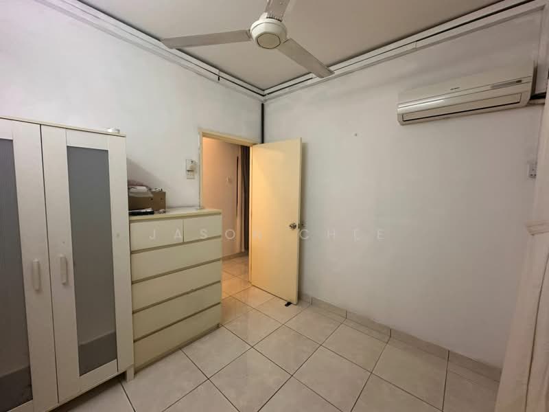 Kondominium untuk Disewa di Perdana View - Jason Chee - Bedroom - PropertyGuru.com.my