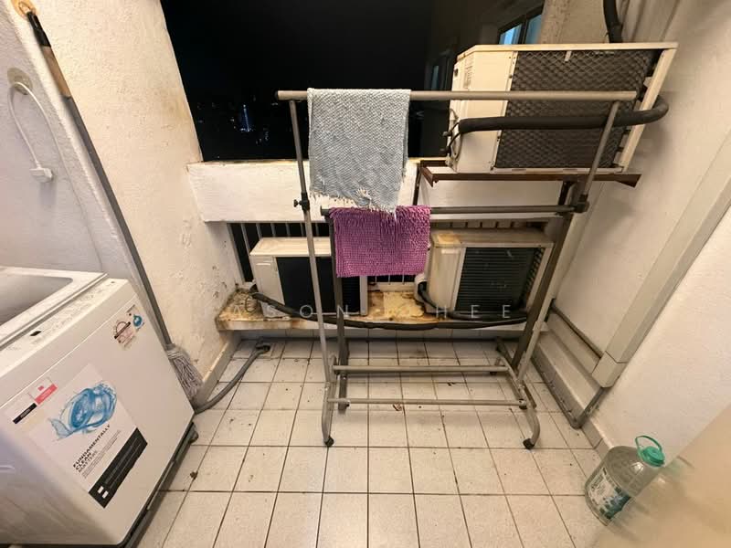 Kondominium untuk Disewa di Perdana View - Jason Chee - Balcony - PropertyGuru.com.my