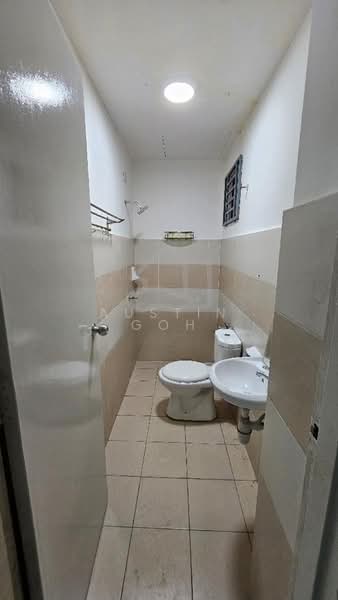 Townhouse for Sale in Bandar Tasik Kesuma (Beranang) - Austin Goh - Bathroom - PropertyGuru.com.my