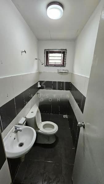 Townhouse for Sale in Bandar Tasik Kesuma (Beranang) - Austin Goh - Bathroom - PropertyGuru.com.my
