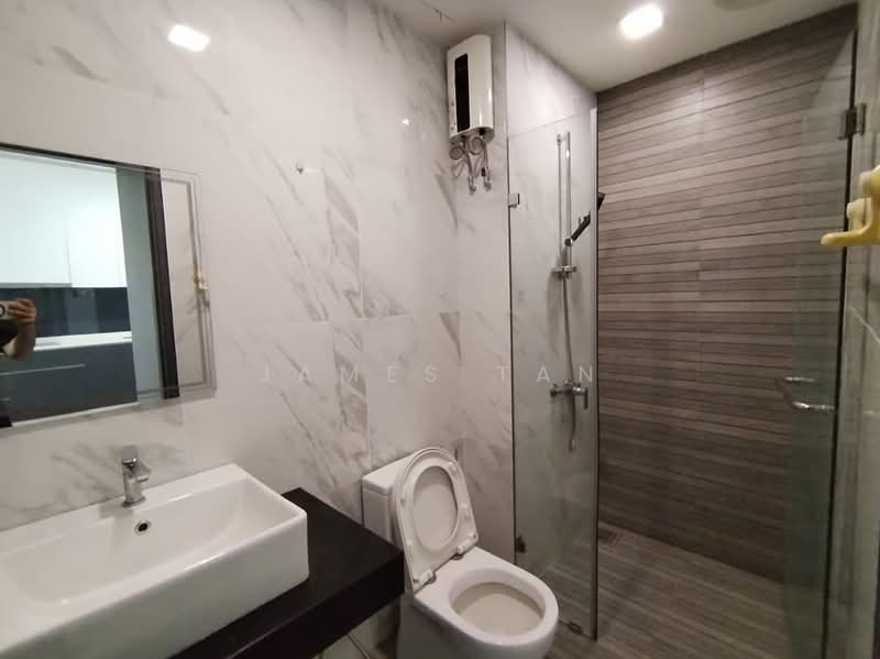 Servis Apartment untuk Disewa di Emporis - James Tan - Bathroom - PropertyGuru.com.my