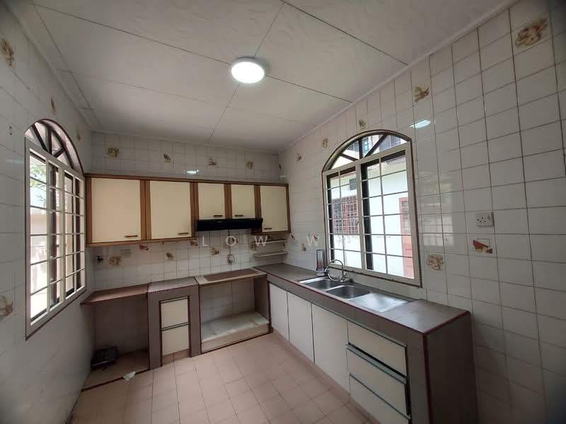 2-storey Terraced House for Sale in Taman Overseas Union (Taman Oug) (Jalan Klang Lama (Old Klang Road)) - LOW WK - Kitchen - PropertyGuru.com.my