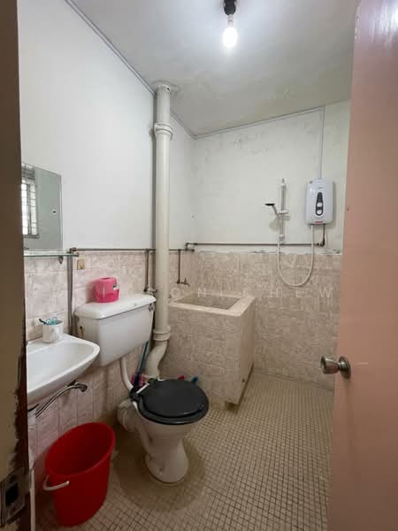 2-storey Terraced House for Sale in George Town (Penang) - Alisson Chew - Bathroom - PropertyGuru.com.my