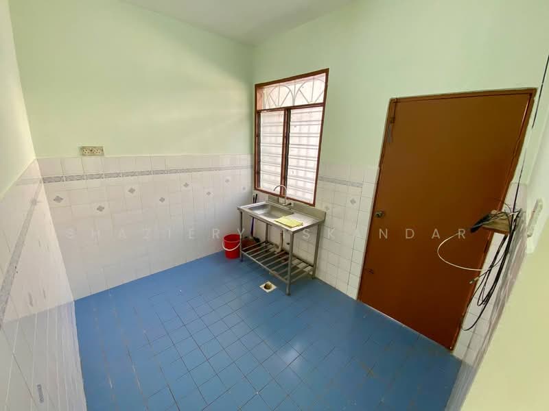2-storey Terraced House for Sale at USJ 1 - Shaziery Iskandar - Kitchen - PropertyGuru.com.my