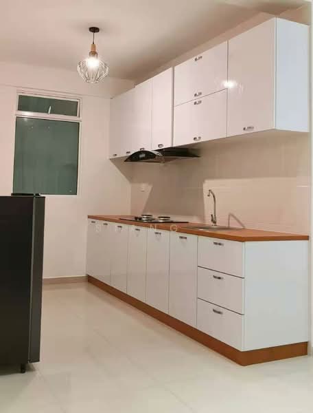 Kondominium untuk Dijual di SummerSkye Residences - Siang . - Kitchen - PropertyGuru.com.my