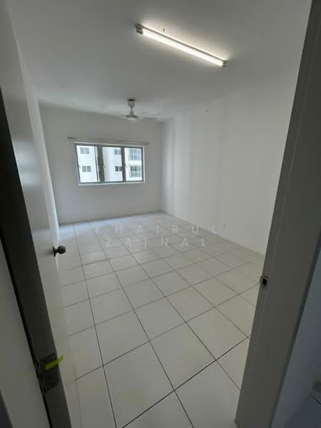 Kondominium untuk Disewa di Residensi Sateria - Khairul Zainal - Interior - PropertyGuru.com.my