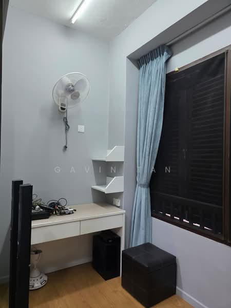 Rumah Teres 3 Tingkat untuk Dijual di Tanjung Bungah (Penang) - Gavin Tan - Study - PropertyGuru.com.my