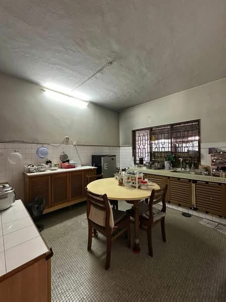 Rumah Berkembar untuk Dijual di Jalan Klang Lama (Old Klang Road) (Kuala Lumpur) - Denver Sin - Kitchen - PropertyGuru.com.my