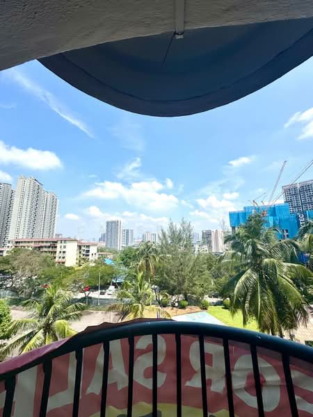 Apartment for Sale at Sri Ledang - Cassell . - Balcony - PropertyGuru.com.my