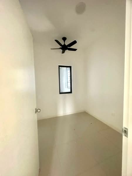 Condominium for Rent at Vierra Residence - Adrian Wong - 3rd room with single bed - PropertyGuru.com.my