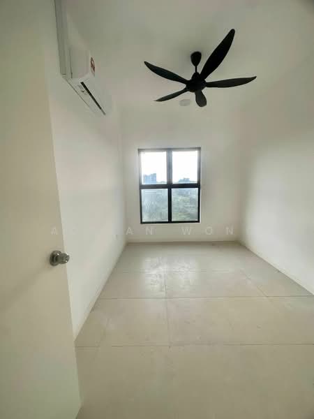 Condominium for Rent at Vierra Residence - Adrian Wong - bedroom 2 with queen bed - PropertyGuru.com.my