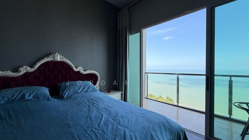 Condominium for Sale at 10 Island Resort - Jordan Ong - Bedroom - PropertyGuru.com.my