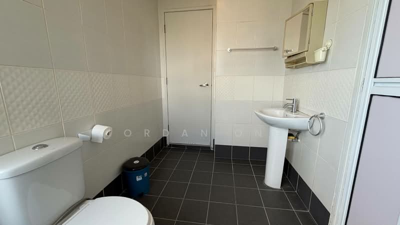 Condominium for Sale at 10 Island Resort - Jordan Ong - Bathroom - PropertyGuru.com.my