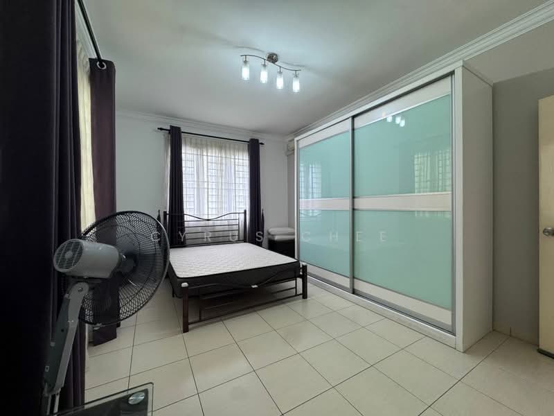 Kondominium untuk Dijual di Platinum Lake PV 10 - Cyrus Chee - Bedroom - PropertyGuru.com.my
