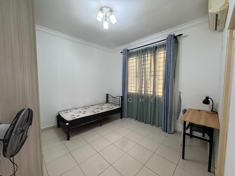 Kondominium untuk Dijual di Platinum Lake PV 10 - Cyrus Chee - Bedroom - PropertyGuru.com.my