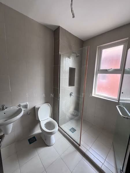 Semi-Detached House for Sale in Bandar Sungai Long (Selangor) - Shanny Tan - Bathroom - PropertyGuru.com.my