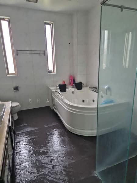 Bungalow for Sale in Taman Kota Jaya (Kota Tinggi) - Shanel Tee - Bathroom - PropertyGuru.com.my