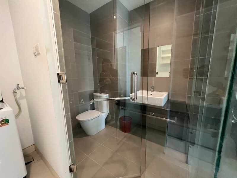 Servis Apartment untuk Disewa di Arnica @ Tropicana Gardens - James Tan - Bathroom - PropertyGuru.com.my