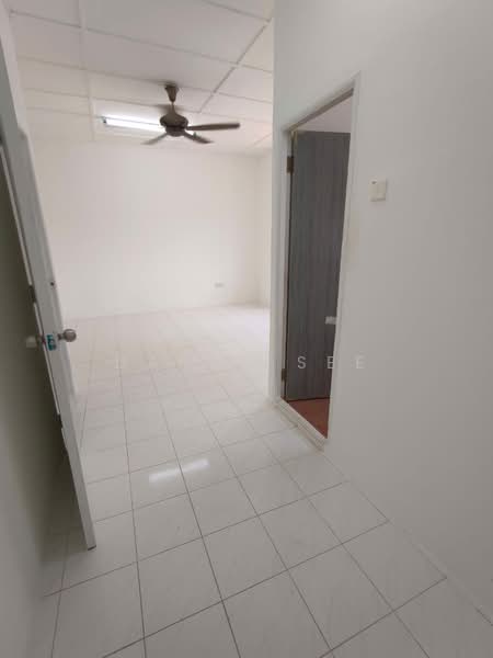 2-storey Terraced House for Sale in Taman Putri Kulai (Kulai) - Danny See - Interior - PropertyGuru.com.my