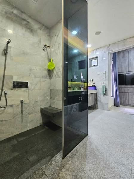 Cluster House for Sale in Taman Gaya (Ulu Tiram) - Joyce Ong - Bathroom - PropertyGuru.com.my
