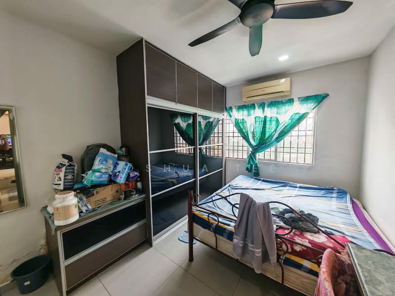 Pangsapuri untuk Dijual di Angsana Apartment - Joshua Tee - Bedroom - PropertyGuru.com.my