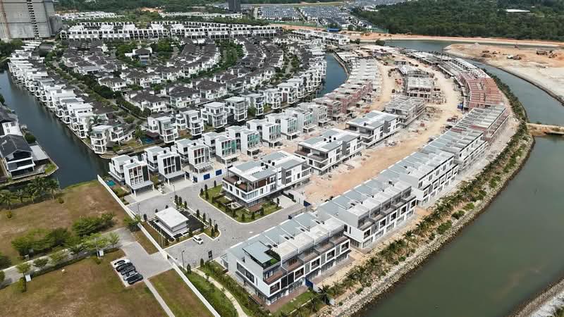 Cluster House for Sale in Permas Jaya (Johor) - Joan Chia - Exterior - PropertyGuru.com.my