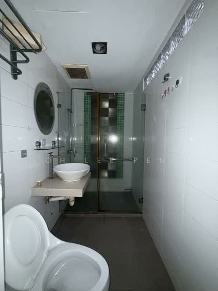 Apartment for Rent at Bayu Puteri 3 - Loh Lee Peng - Bathroom - PropertyGuru.com.my