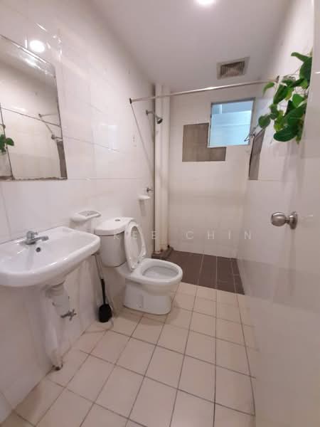 Apartment for Sale at Seri Jati - ZE KEE CHIN - Bathroom - PropertyGuru.com.my
