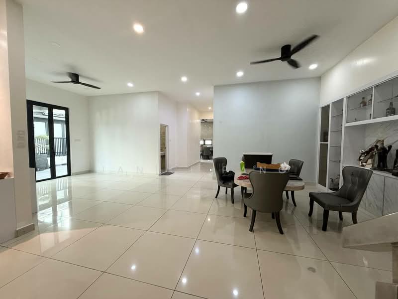 Rumah Berkembar untuk Dijual di Johor Bahru (Johor) - Janice Pang - Living Room - PropertyGuru.com.my